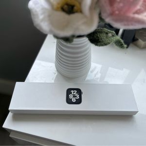 Apple Watch SE (GPS) Cellular 44mm